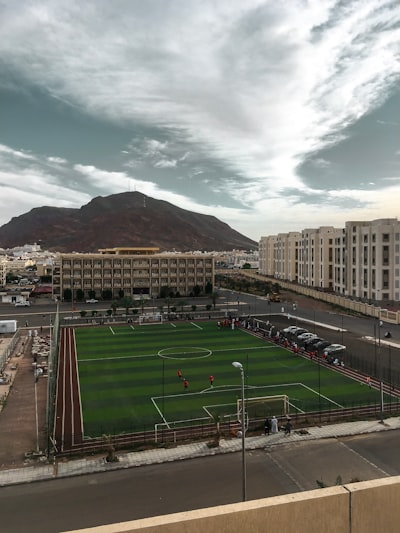 مشاهدة مباراة ليفربول ووست هام مباشرةدليل شامل لمتابعة المباراة بث حي